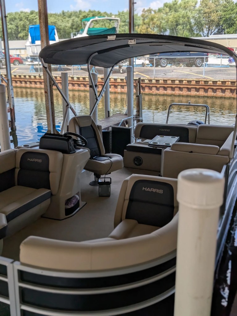 Captain Matt's 2024 Harris 210 Cruiser tritoon on Lake St. Clair